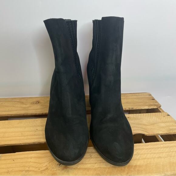 Schutz Fabricia Black Suede Heeled Boots size 10B - Picture 2 of 11